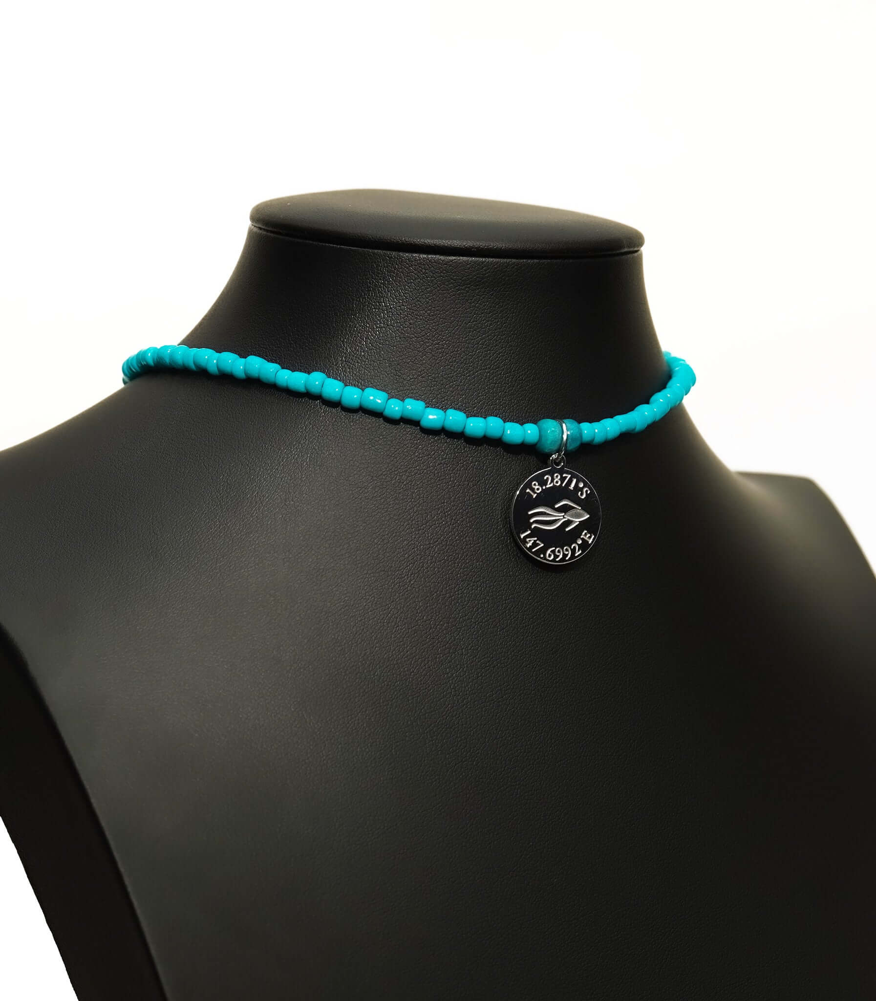 bead necklace, turquoise seed bead choker necklace, turquoise seed beaded choker necklace, colorful seed bead choker necklace, choker, chokers, necklace, necklaces, beaded pattern necklace, beaded pattern choker, seed bead necklace, seed bead choker, seed